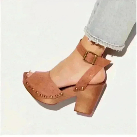 Free People Pasadena Studded Leather Wooden Clog Festival Boho Rustic Nomad - Picture 1 of 13
